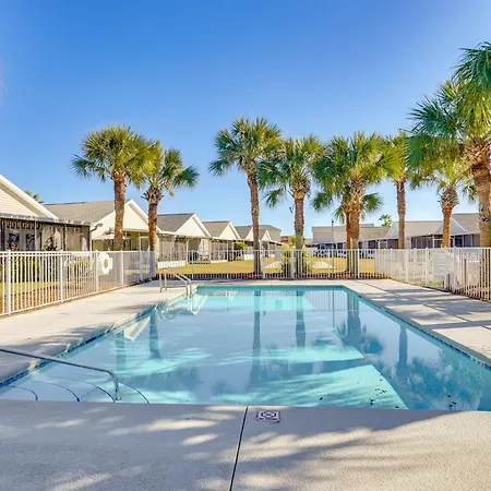 1 Mi To Gulf Home With Patio And Pool Access In Pcb!